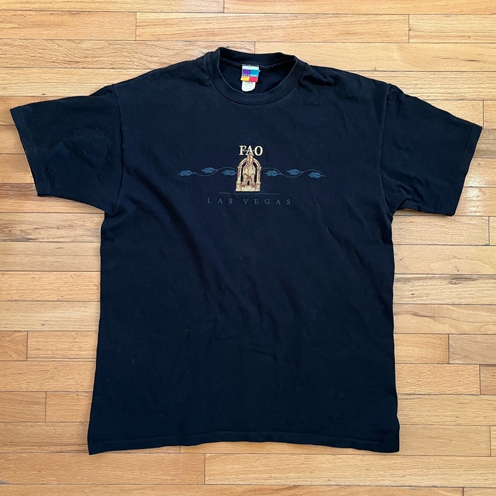 VTG FAO Schwarz Las Vegas T-Shirt Single Stitch Sewn Logo Black Gold 90s Graphic
